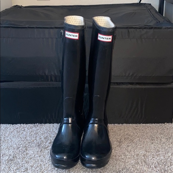 Size 7 Black Tall Gloss Hunter Rain Boots - Picture 1 of 6